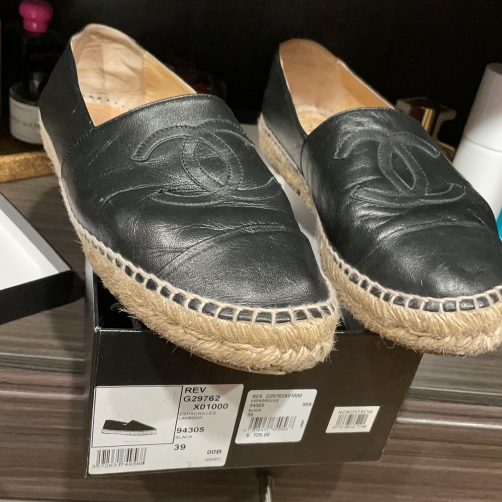 Chanel black leather espadrilles - Picture 2 of 11